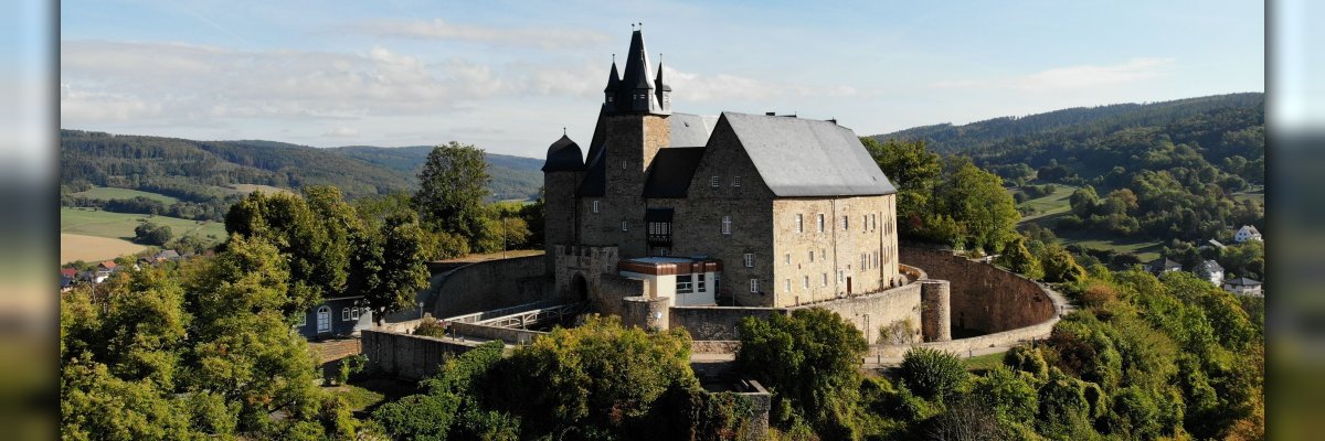 Burg Spangenberg aus der Luft